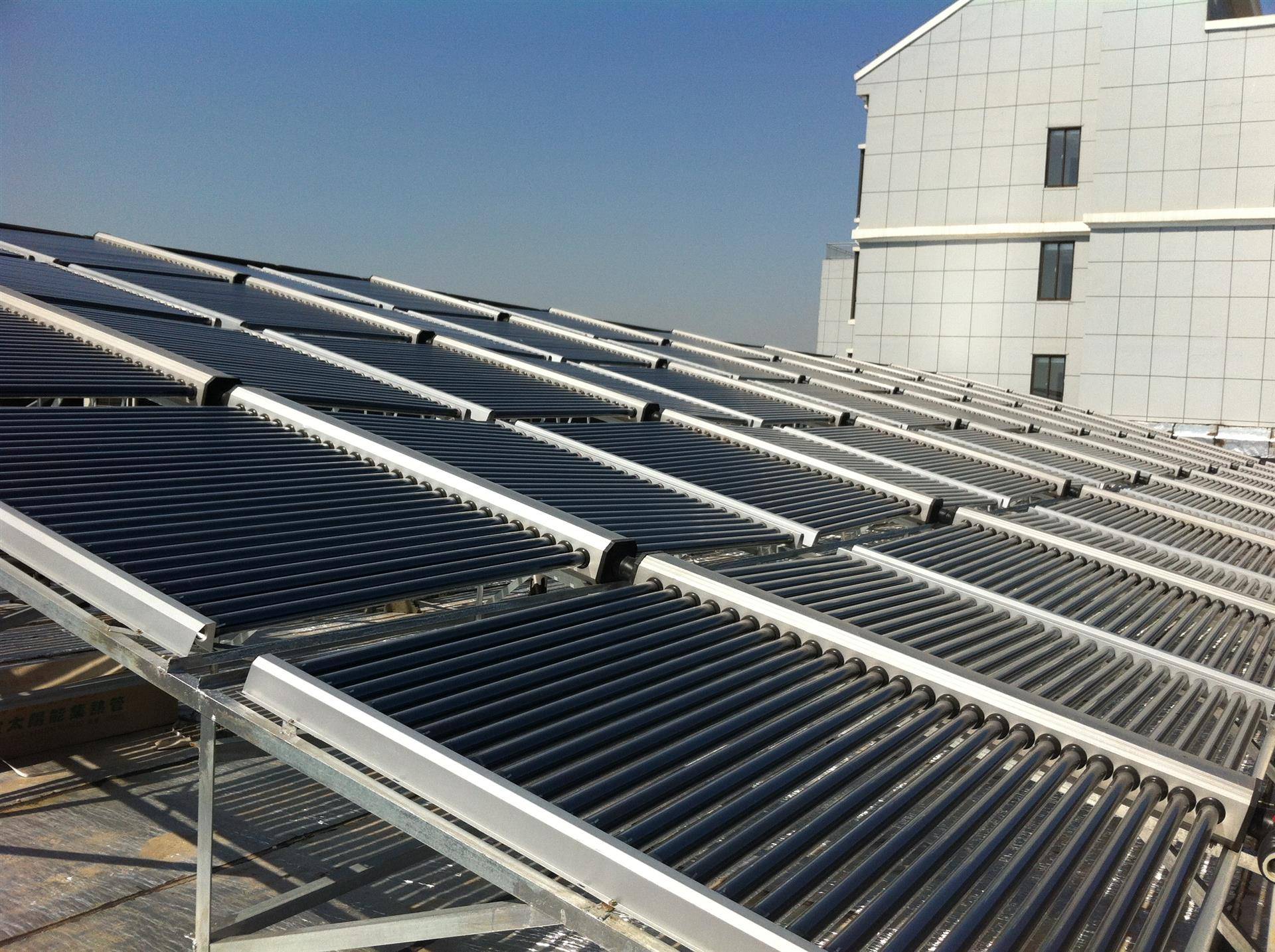 河北石家莊多層住宅安裝太陽能集中供熱水工程分析 系統、集熱器與位置適配性研究